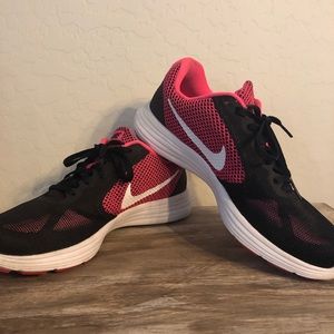 Nike Revolution 3